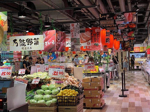 日本平价百货唐吉诃德开出香港首店,内地游客也是目标客群